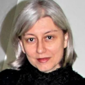 Cláudia Fazzolari