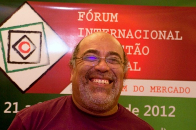 Prof. Dennis de Oliveira